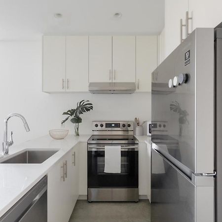 Welcome To Kinn Apartment - Lovely One Bedroom Vancouver Exteriör bild