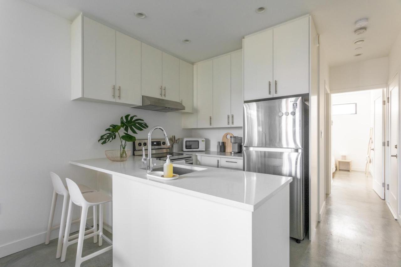 Welcome To Kinn Apartment - Lovely One Bedroom Vancouver Exteriör bild
