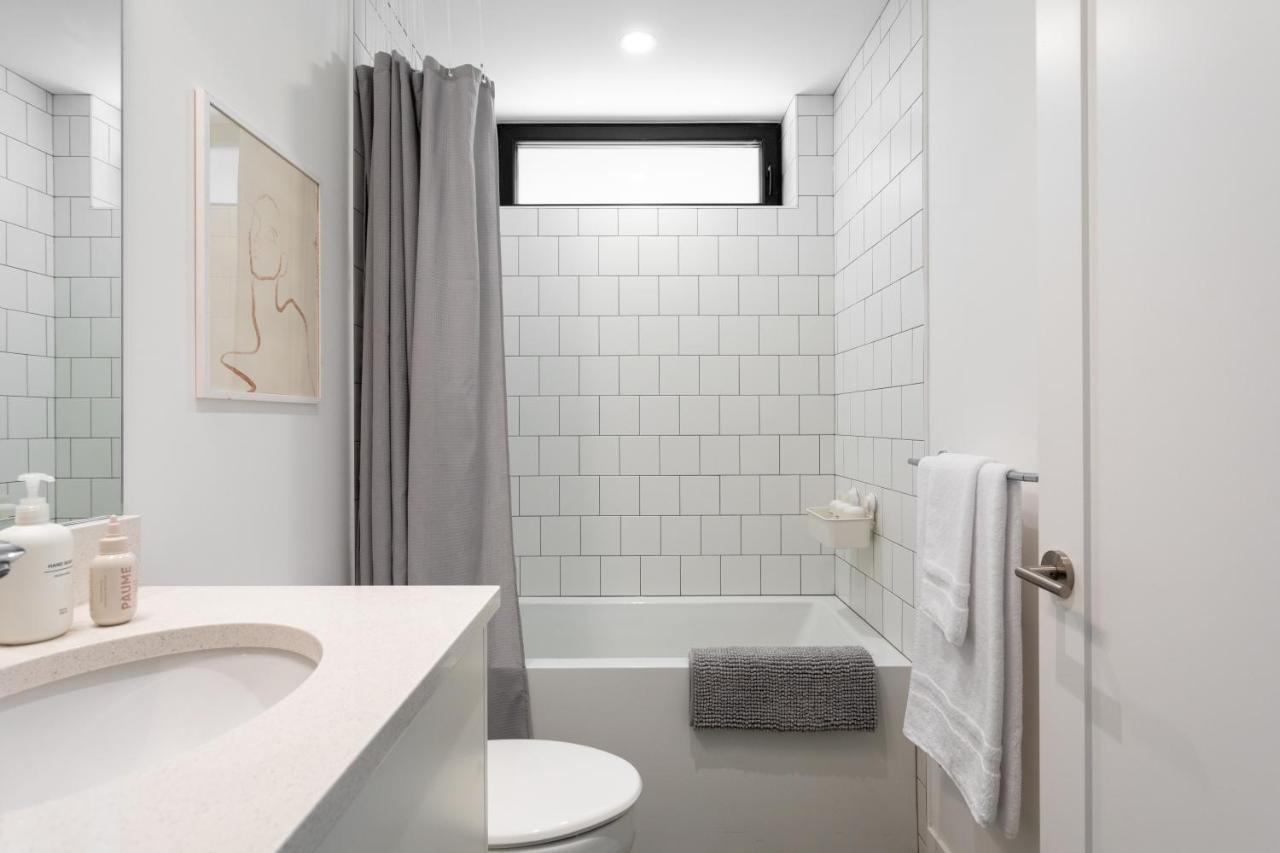 Welcome To Kinn Apartment - Lovely One Bedroom Vancouver Exteriör bild